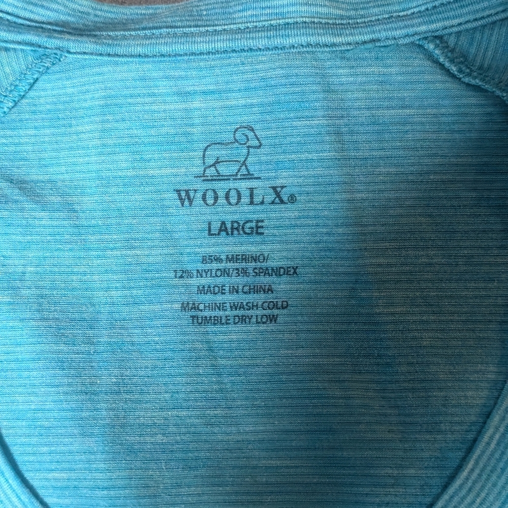 Woolx Merino Wool Mia V-Neck T-Shirt Large